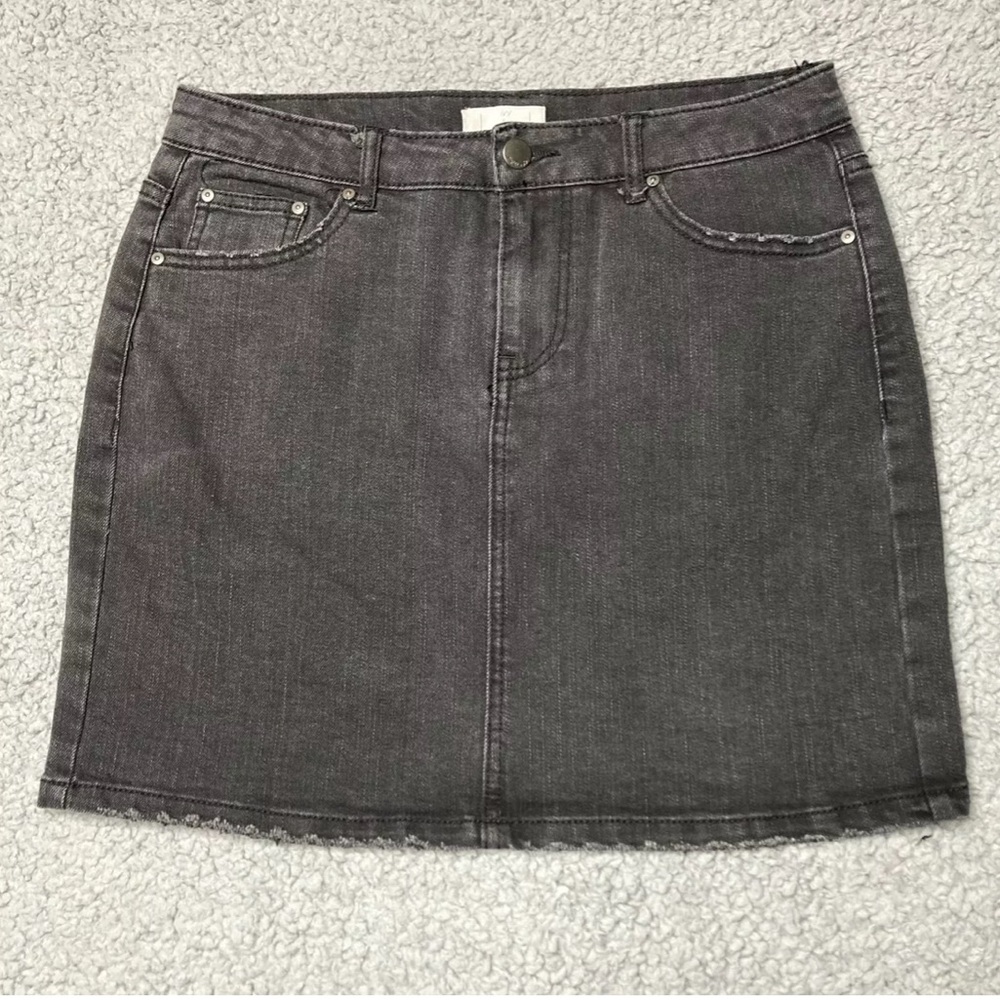 Ivy & Main black jean skirt